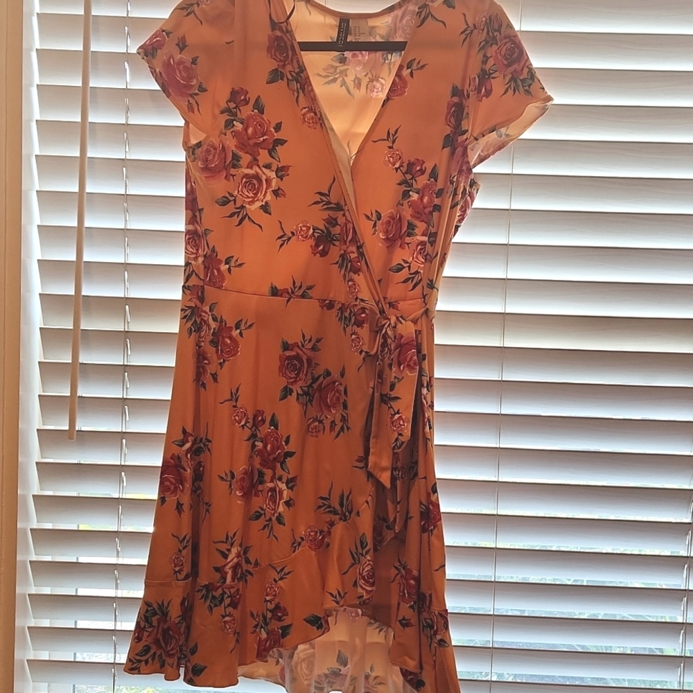 H&M Divided Floral Wrap Dress in Orange and Pink